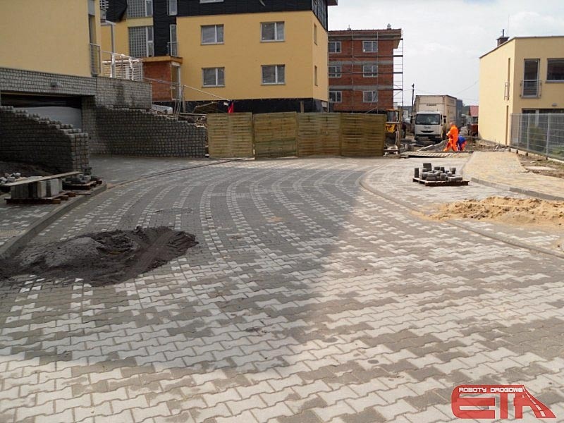 budowa_osiedla_mieszkaniowego_-_katowice_mie_zacisze_20100418_1955081852